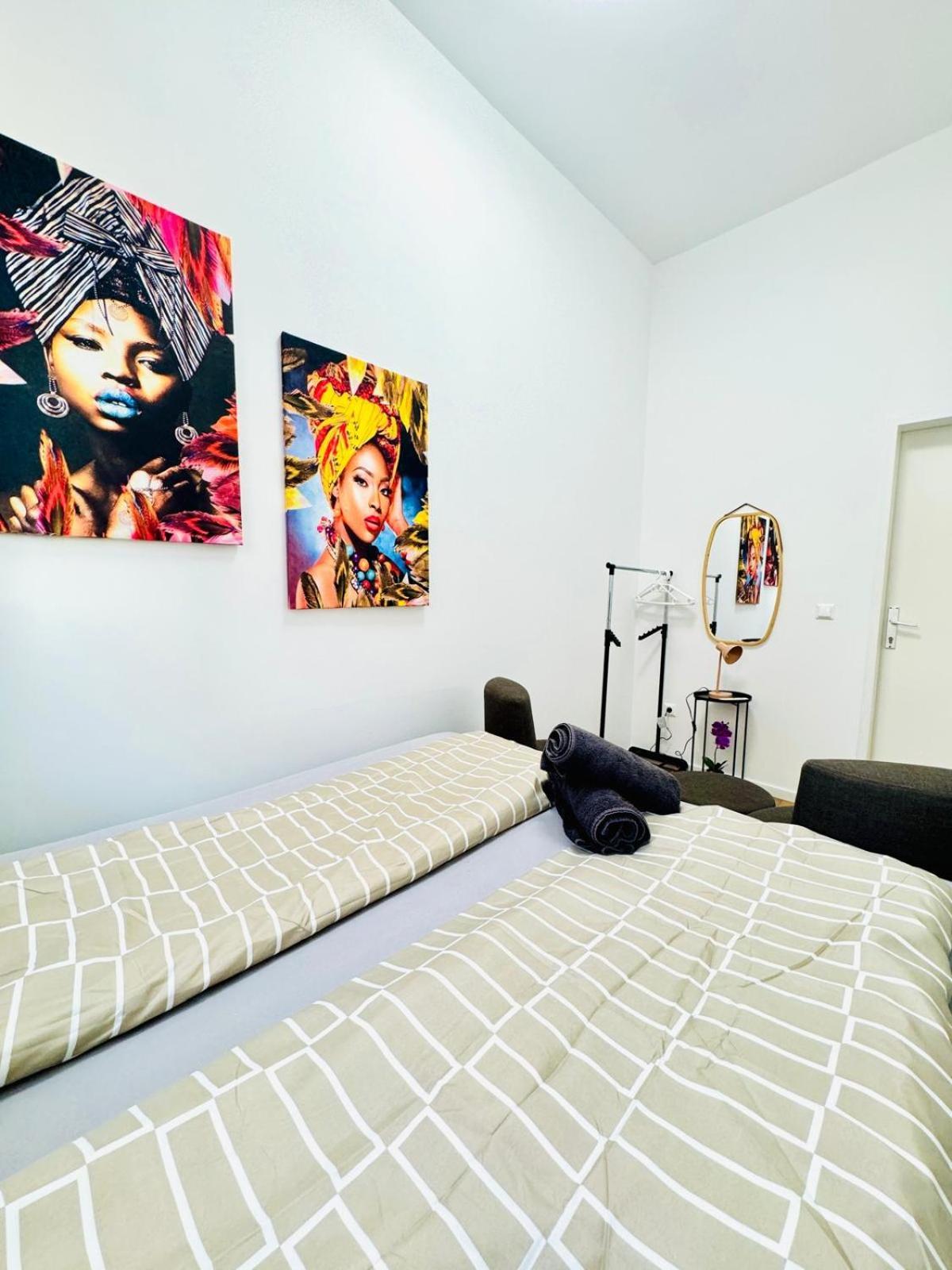 Cozy 9Br Shared Apartment, Only 12Min Walk To Augarten Wiedeń Zewnętrze zdjęcie