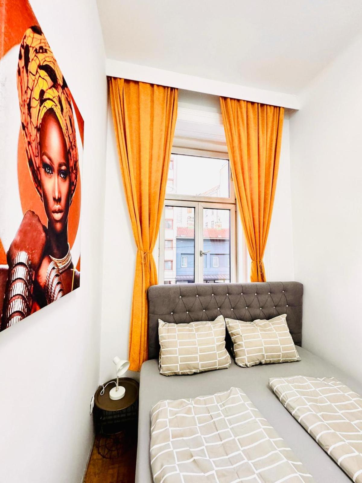 Cozy 9Br Shared Apartment, Only 12Min Walk To Augarten Wiedeń Zewnętrze zdjęcie