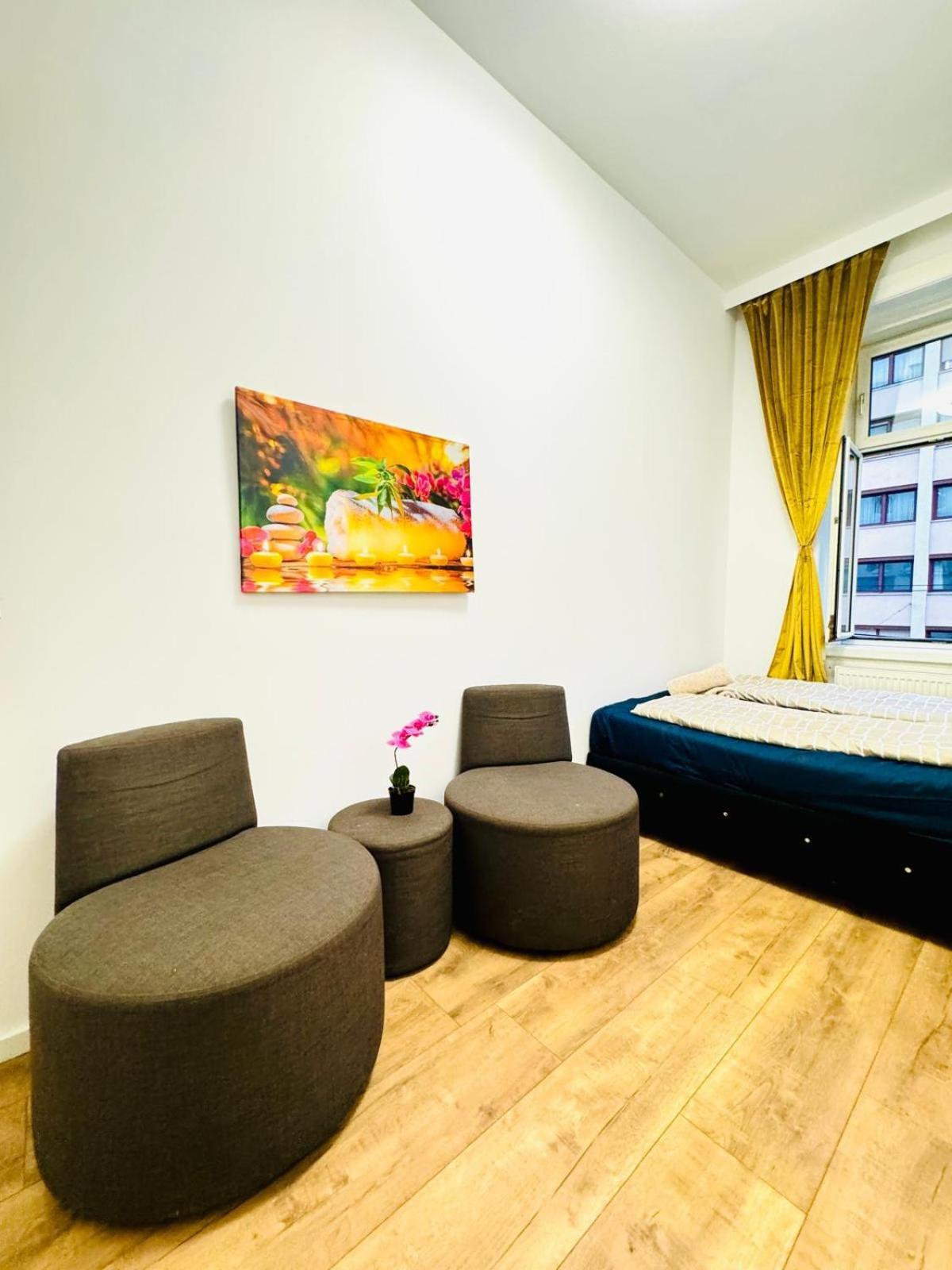 Cozy 9Br Shared Apartment, Only 12Min Walk To Augarten Wiedeń Zewnętrze zdjęcie