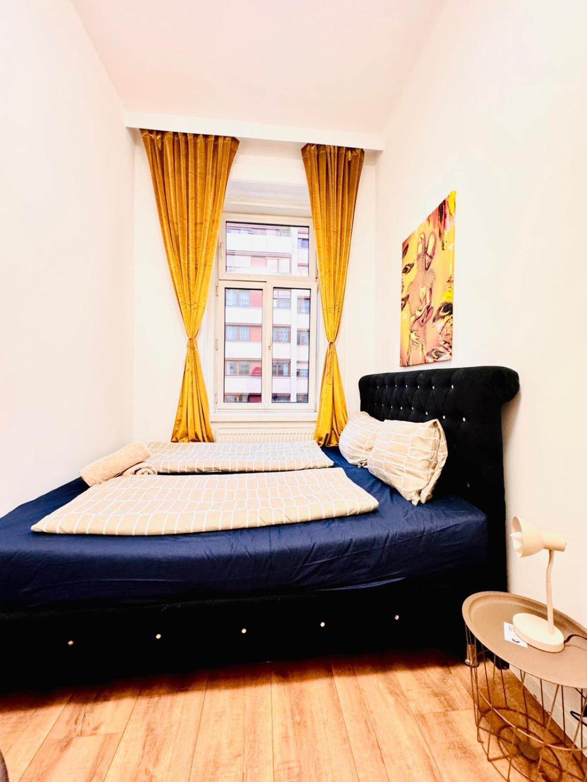 Cozy 9Br Shared Apartment, Only 12Min Walk To Augarten Wiedeń Zewnętrze zdjęcie
