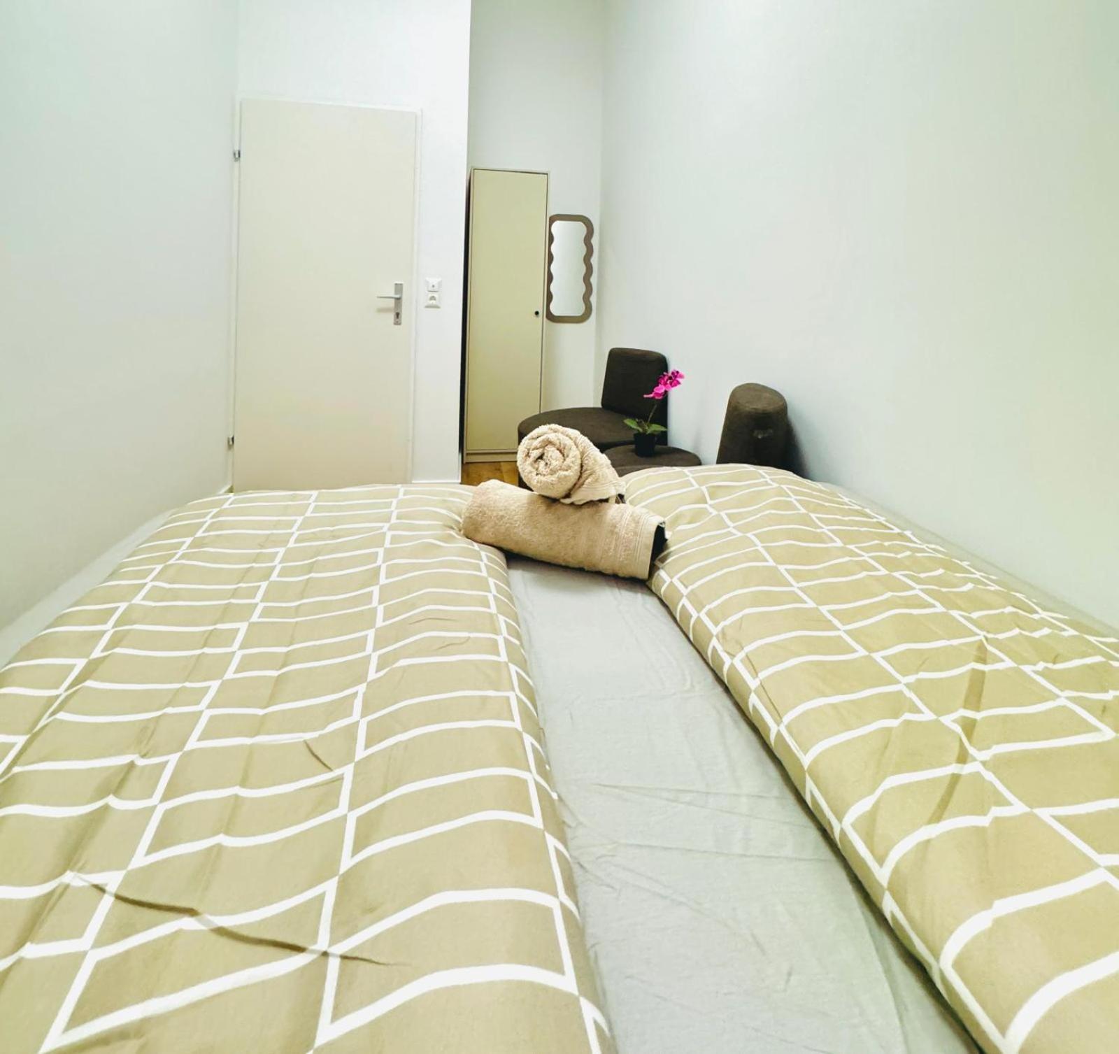 Cozy 9Br Shared Apartment, Only 12Min Walk To Augarten Wiedeń Zewnętrze zdjęcie