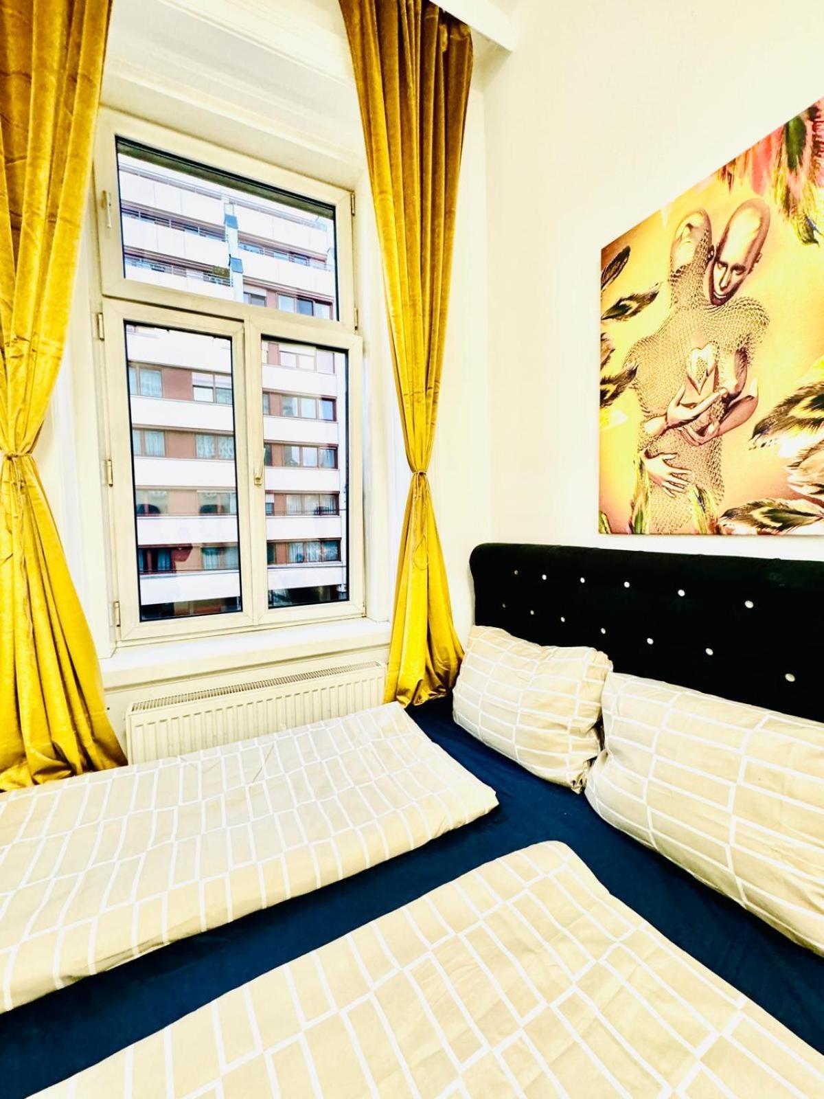 Cozy 9Br Shared Apartment, Only 12Min Walk To Augarten Wiedeń Zewnętrze zdjęcie