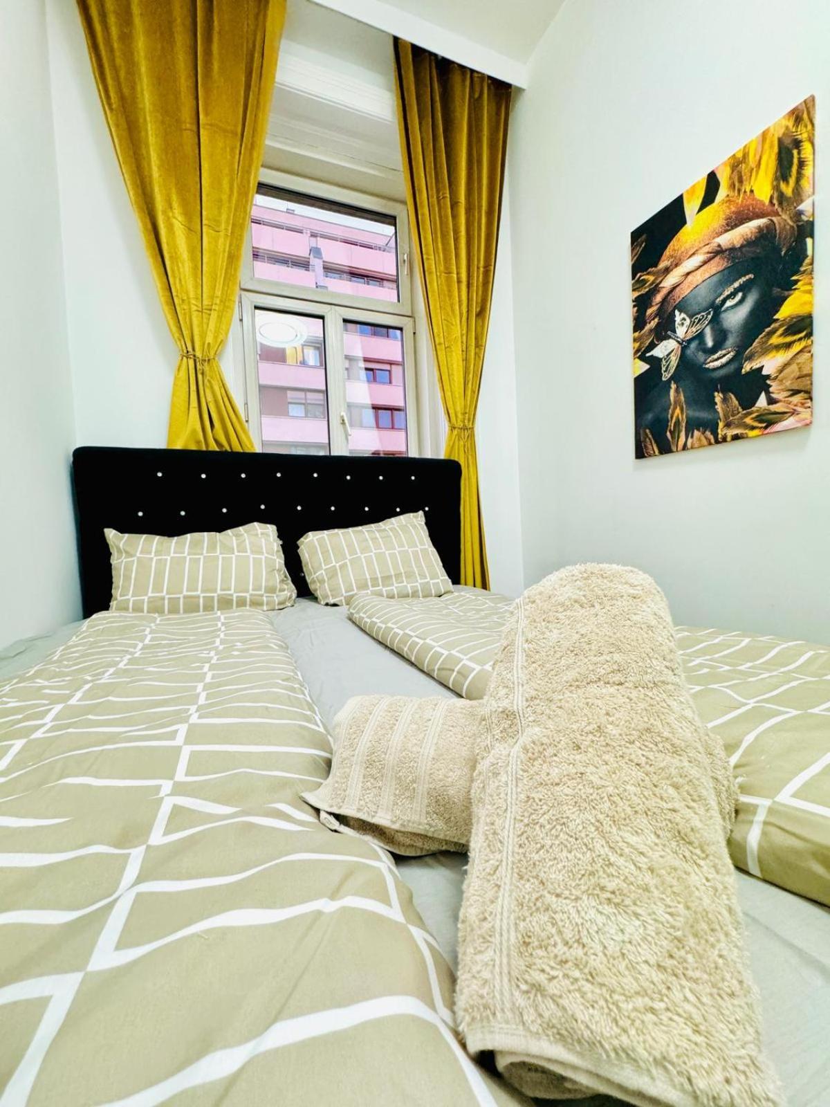 Cozy 9Br Shared Apartment, Only 12Min Walk To Augarten Wiedeń Zewnętrze zdjęcie
