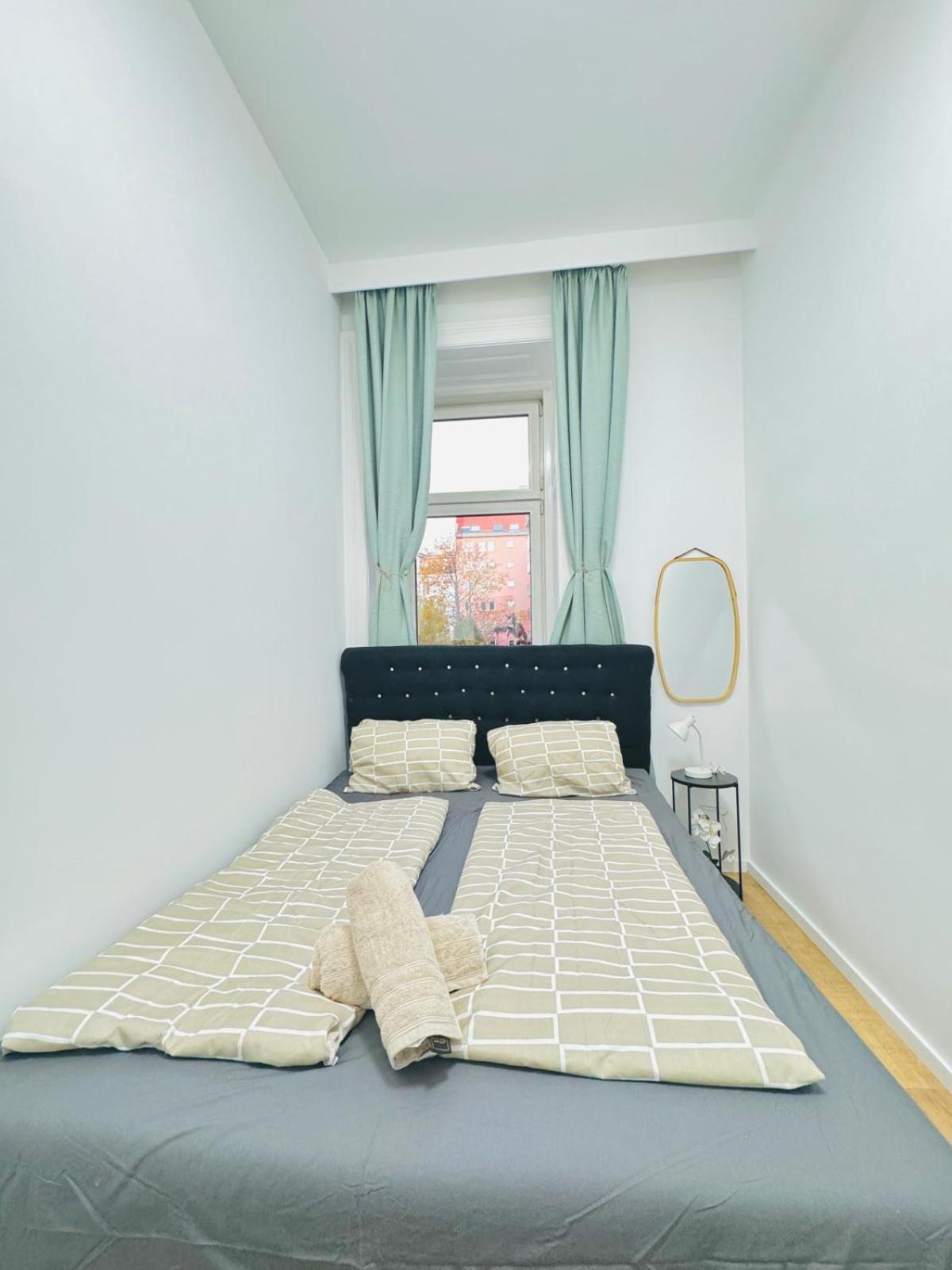 Cozy 9Br Shared Apartment, Only 12Min Walk To Augarten Wiedeń Zewnętrze zdjęcie